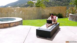 Homewrecking at the homeoffice