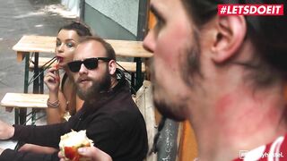 Whore of the hostel suck at music festival