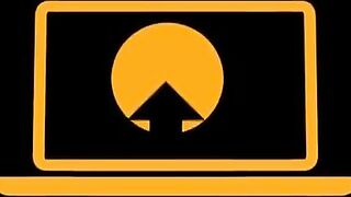 Amateur Babe Fingers her Pussy till she Cums